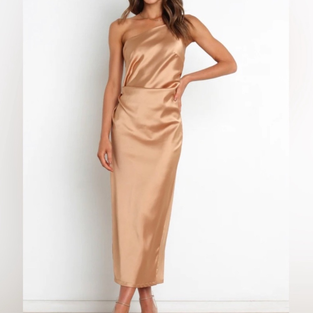 Petal & Pup One-Shoulder Satin Dress in Gold